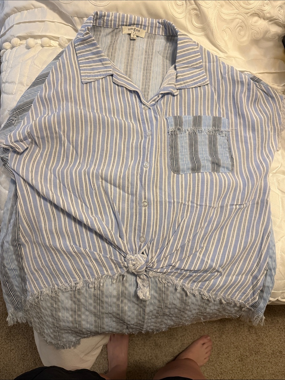 Umgee Light Blue & White Striped Men’s Casual Button-Down